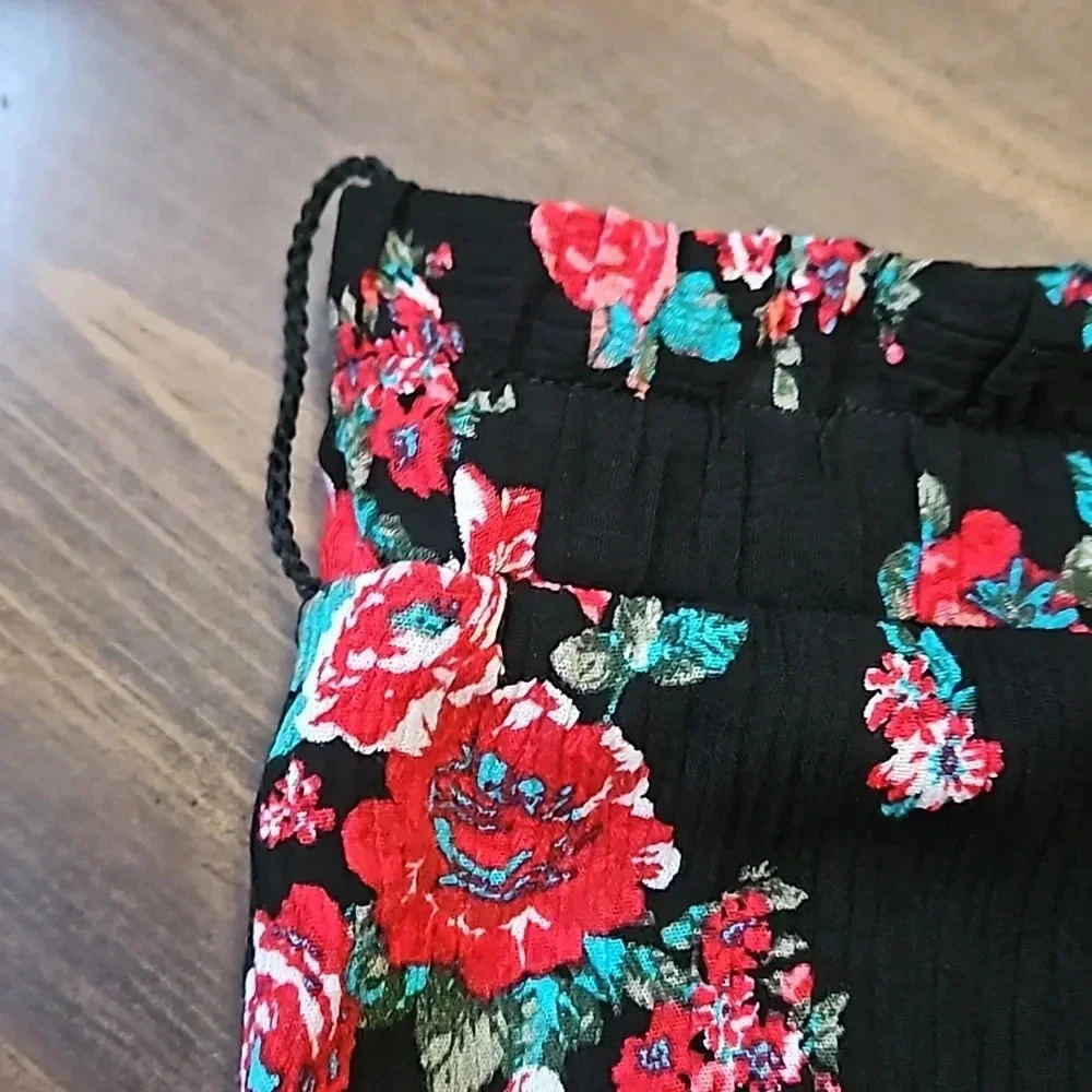 Fancy Shorts with Skirt - Picture 10 of 12